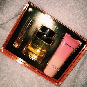 Michael Kors Wonderlust Perfume Set